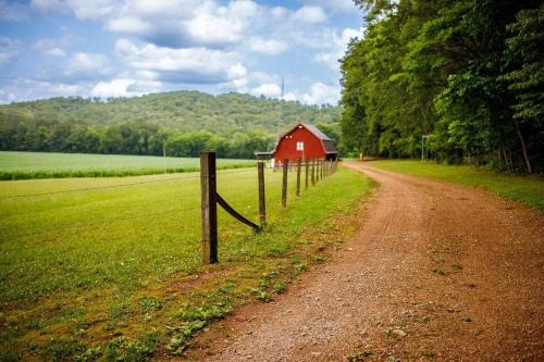 Cave Spring House | The Red Barn