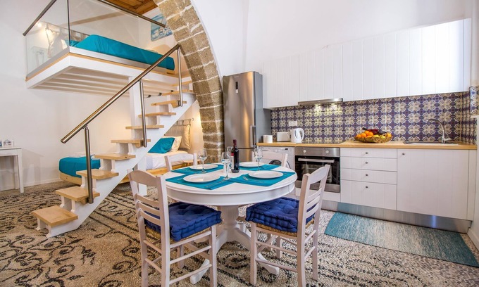 Kallithea House | The Red Door in Koskinou