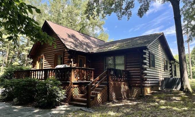 Greensboro House | The Red Fox Cabin - Urban Retreat