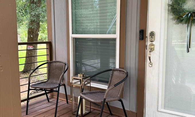 Conroe Cottage | The Refuge @ Vanderosa