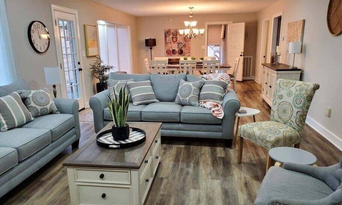 Clarksville House | The Residence at Hilltop Acres - Clarksville, TN (1335 Whitt Ln)