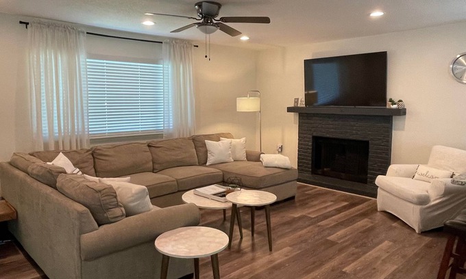 Isle of Palms House | The Retreat close to Mayo Clinic!