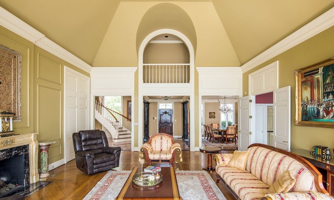 Florence House | The Retreat with Wilson Dam view & Water Aces