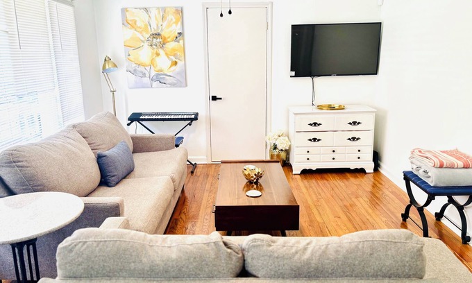 Burlington House | The Retro Rosé- Close to Downton Burlington & Graham