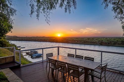 Colchester House | The River House - Addo Elephant Park