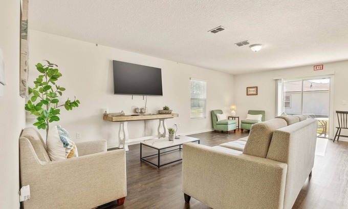 St. Augustine House | The Robin’s Nest – 3 BDR 15 Min to Downtown!