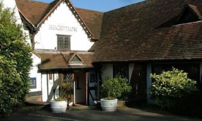 Stevenage Hotel | The Roebuck Inn