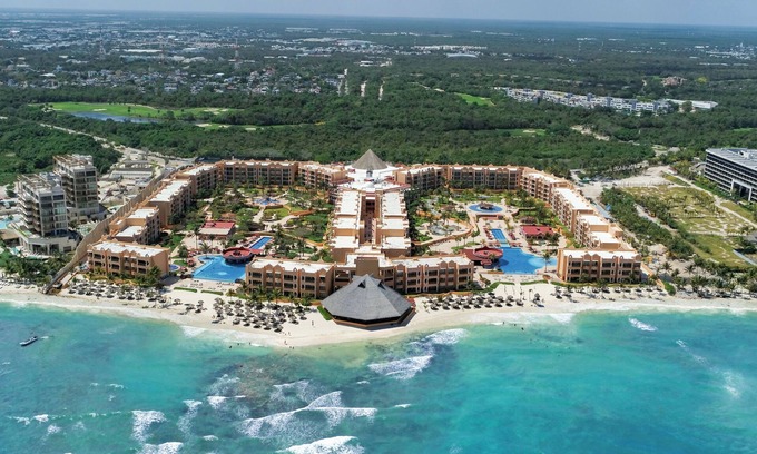Centro Resort | The Royal Haciendas All Inclusive