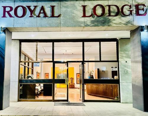 Beaufort West Hotel | The Royal Lodge