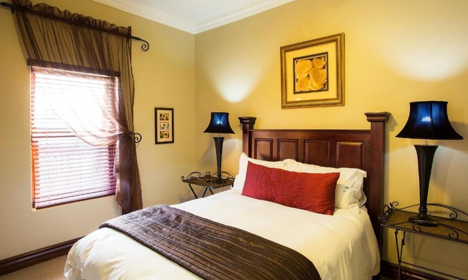 Ohrigstad Bed & Breakfast | The Royal Palm B&B