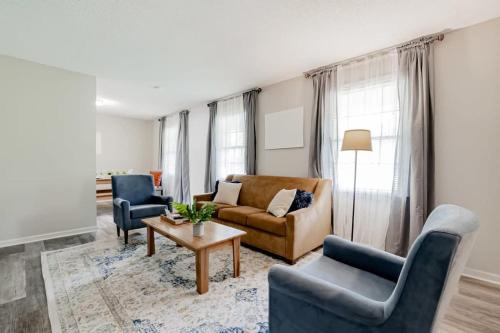 Irmo House | The Royal Retreat