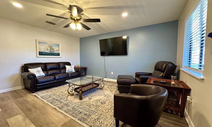 Kingsland Apartment | The Sailor's Suite