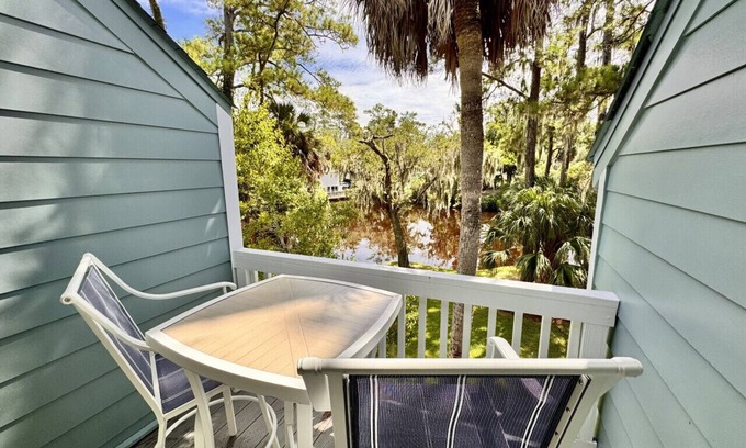 Ocean Ridge Apartment | The Salty Egret - Free Pool Pass