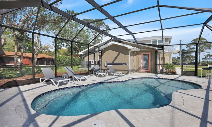 St. Augustine South House | The Salty Sailor, Waterfront Pool Home, Close to Downtown