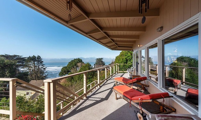 Westhaven-Moonstone House | The Sandpiper - Great location w/magical ocean views & dog friendly!