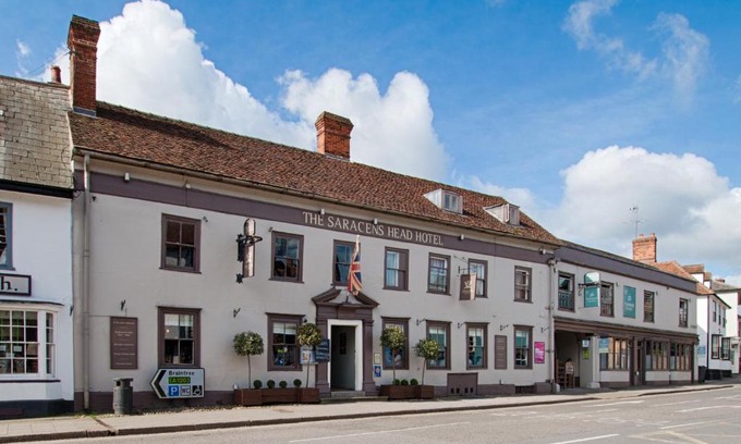 Dunmow Hotel | The Saracens Head Hotel - The Coaching Inn Group