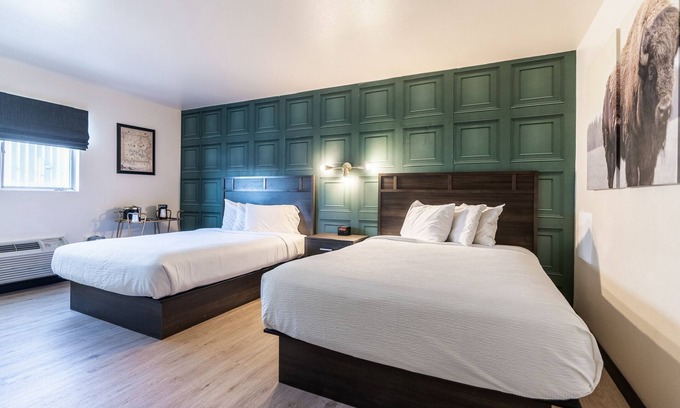 Cody Hotel | The Scout INN