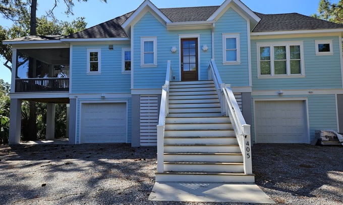 Saint Helena Island House | The Seashelle is a New Four Bedroom, Four ½ Bath home with a Pool.