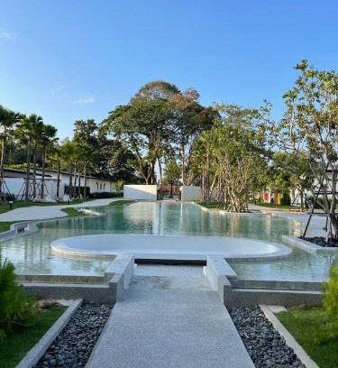 Ban Phe Resort | The Season Resort