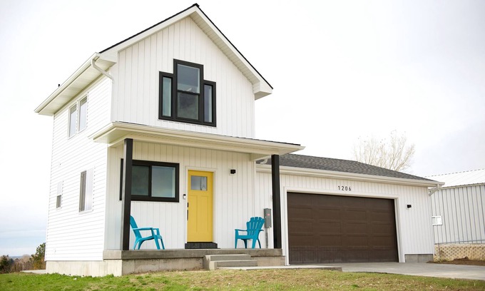 Bingham County House | The Shelley Tiny House - Sleeps 5