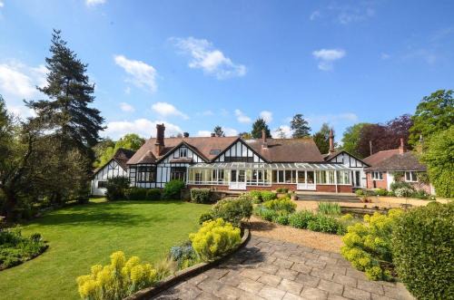 Wroxham House | The Sheriff House - Beautiful large property in Wroxham, perfect for family holidays