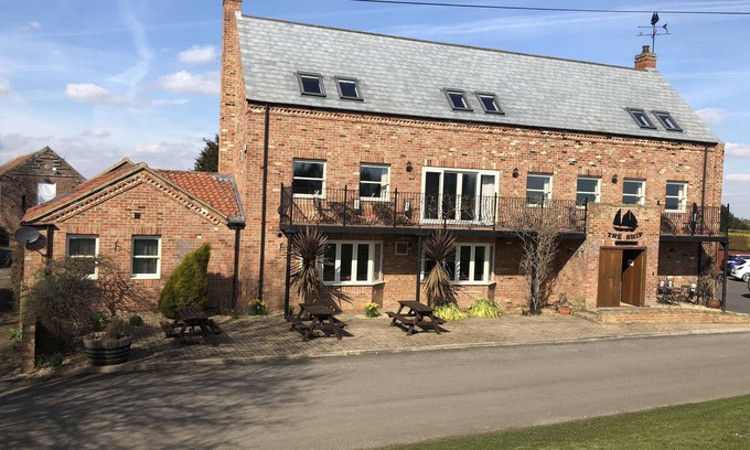 Spalding Hotel | The Ship Inn