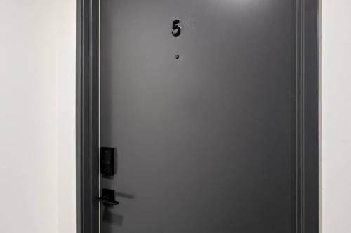 Morton Apartment | The Silo 5- 1 BD Urban Haven