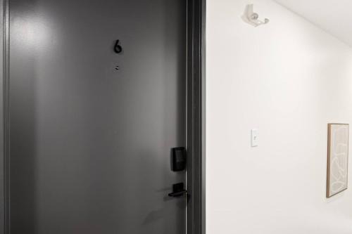 Morton Apartment | The Silo 6 - 1BD Modern Abode