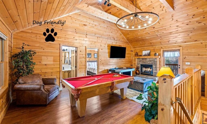 Pigeon Forge House | The Sly Fox - Recently Updated/Ideal PF Location