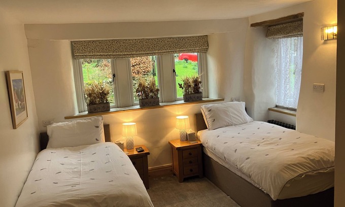 Buckden Apartment | The Snug - Perfect for Walkers - Pet Friendly