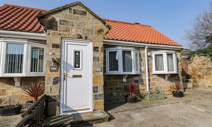 Marske-by-the-Sea Cottage | THE STABLES, family friendly, with a garden in Marske-By-The-Sea