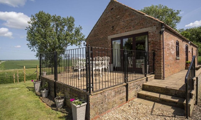 Lincoln House | The Stables