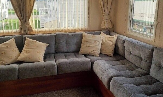 Towyn Cabin | The Static CowAvan Towyn