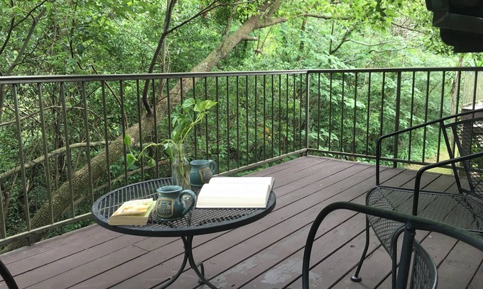 Highlands - Perkins Bed & Breakfast | The Stockade Bed and Breakfast