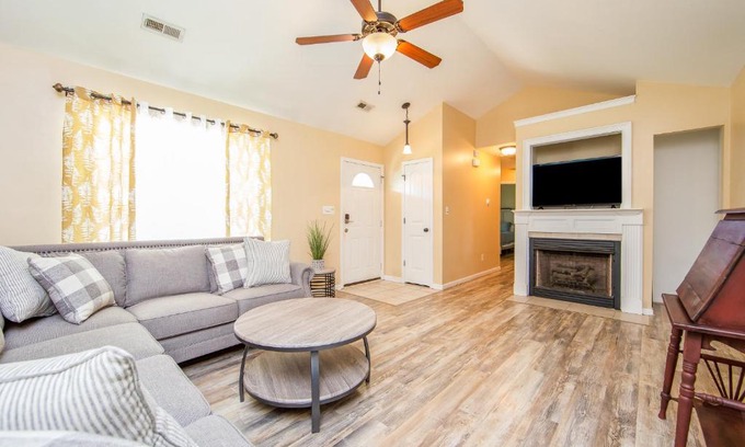 Fayetteville House | The Strickland Stopover