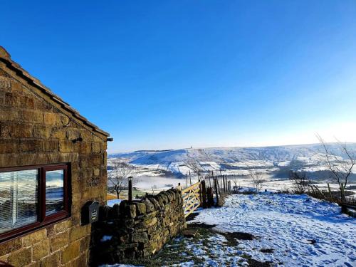 Todmorden Apartment | The Studio at Stoodley Pike View