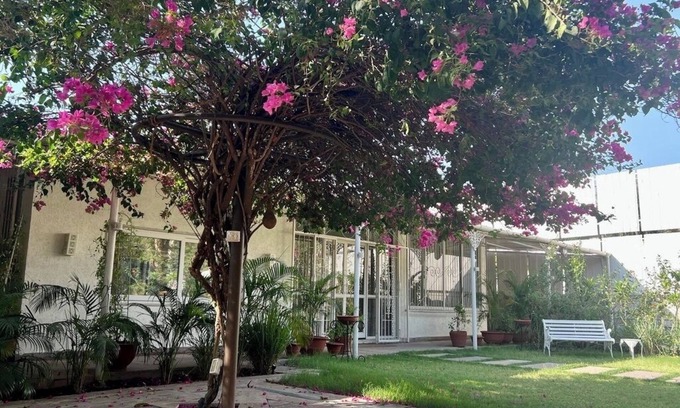 Bhopal Bed & Breakfast | The Studio Cottage - Deluxe 3-bedroom Bed & Breakfast in Bhopal