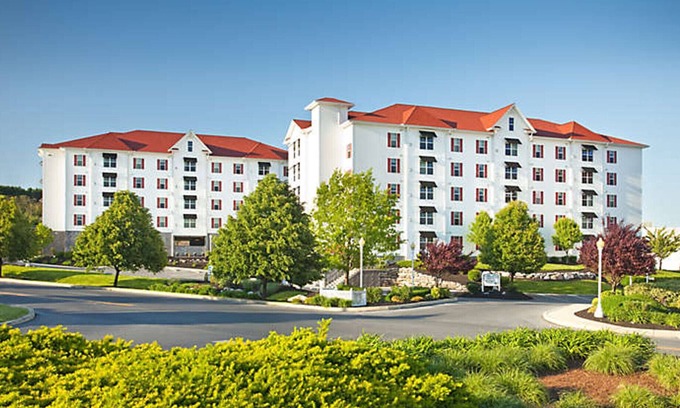 Hershey Resort | THE SUITES AT HERSHEY-A BLUEGREEN VACATION CLUB RESORT 2 BEDROOMS/2 BATHS UNIT