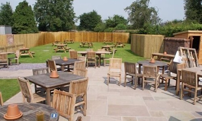 Welshampton Hotel | The Sun Inn