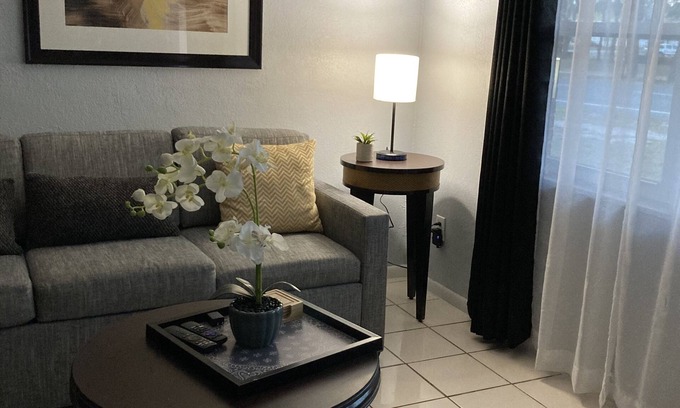 Spring Hill House | The Sunshine House at Spring Hill