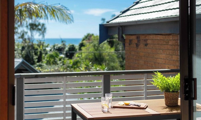 Angourie Apartment | The Surf Pad - Oceanstays - Pet Friendly