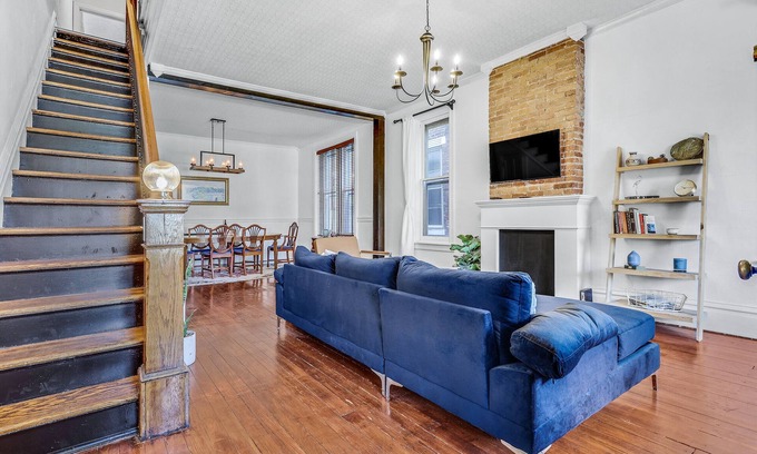 Harrisburg - Hershey House | The Swallow House - 3BR, *HOT TUB*, Midtown HBG