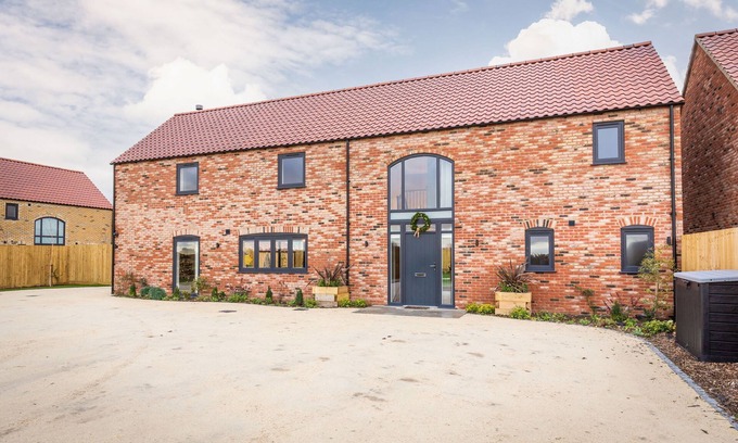 Dunholme House | The Sycamores, Ashlin Farm Barns