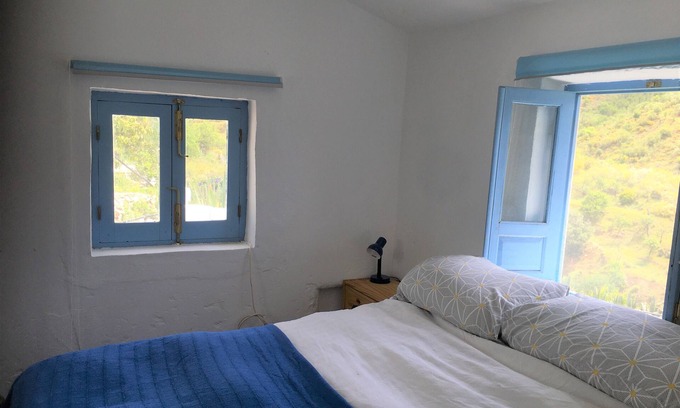 Rubite Apartment | The Tack Room (Former Stables)