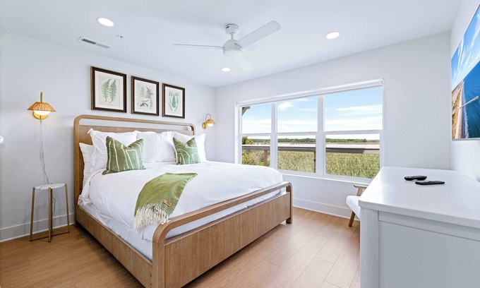 Georgetown House | The Tarpon | Marsh + River View, Pool, Boat Slip!