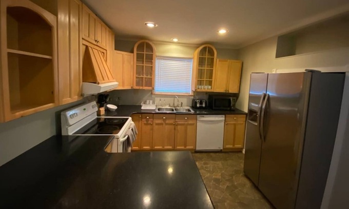 Norfolk House | The Tidewater Riverfront