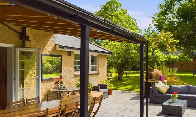 Nettlestone House | The Timbers in Seaview