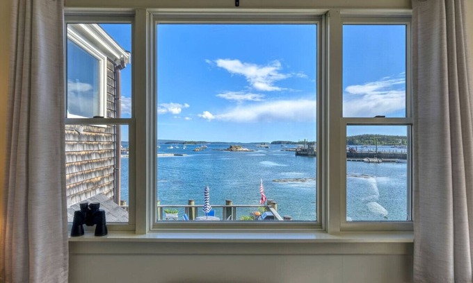 Stonington Hotel | The Timberwind - Inn on the Harbor