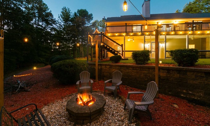 Helen House | The Toasty Marshmallow - Family Getaway Cabin Near Downtown Helen