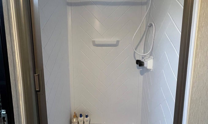 Moreno Valley House | The Tranquil City Trailer – Private, Clean & Convenient